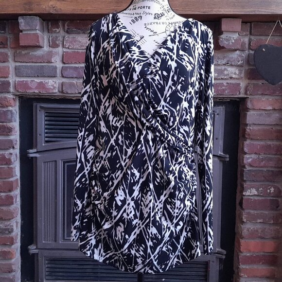 Kenneth Cole New York Blouse NWOT - Picture 1 of 4
